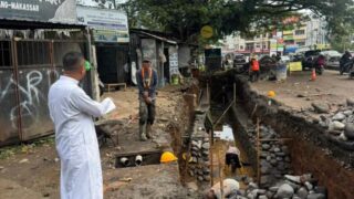 Gubernur Sulsel Pantau Progres Jalan Hertasning, Drainase Diperbesar untuk Atasi Genangan